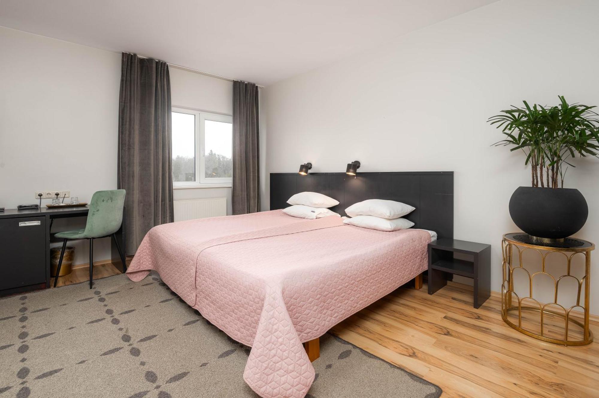 Hotel Emmi